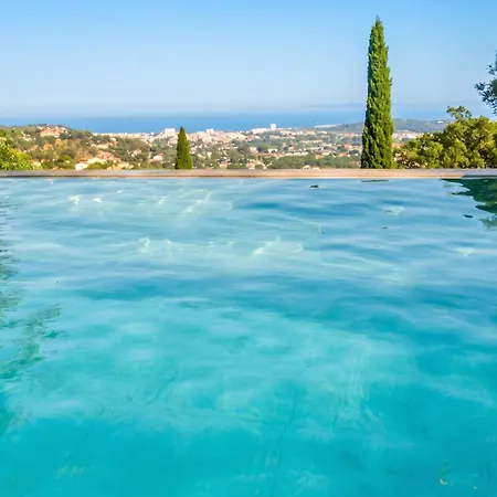 ヴィラ Avec Piscine Privee A